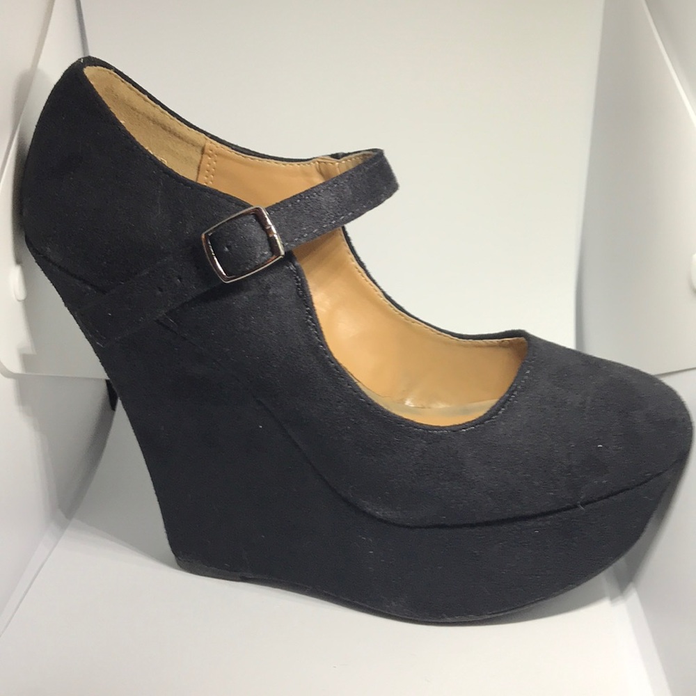 New W/O tags: Size 8 Platform Wedges
